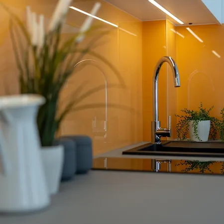 Przytulny Apartament Prestige Kawalerka W Centrum Lodzi Nowy Exterior photo